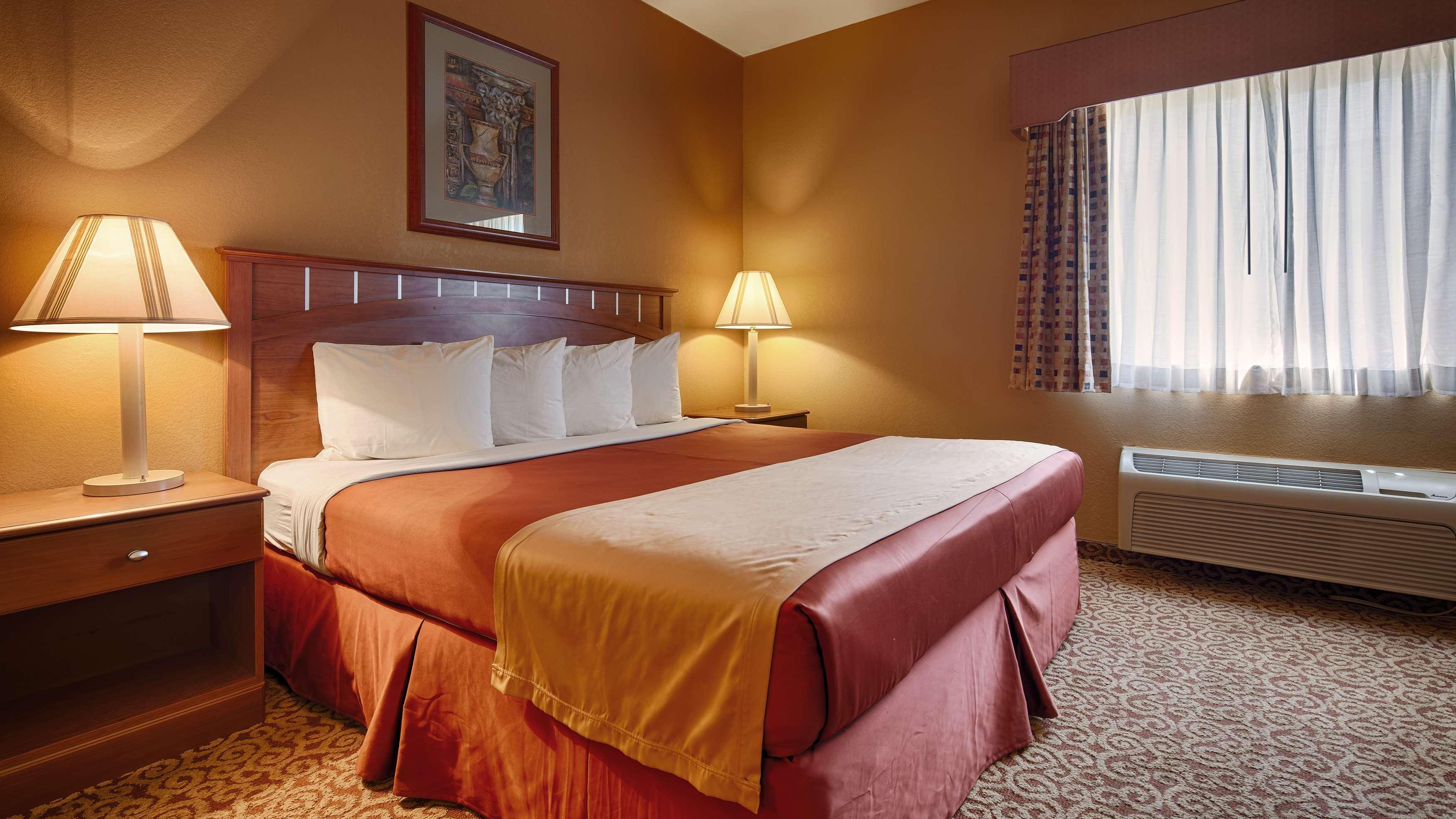 Best Western Plus Hannaford Inn & Suites Kenwood Eksteriør bilde