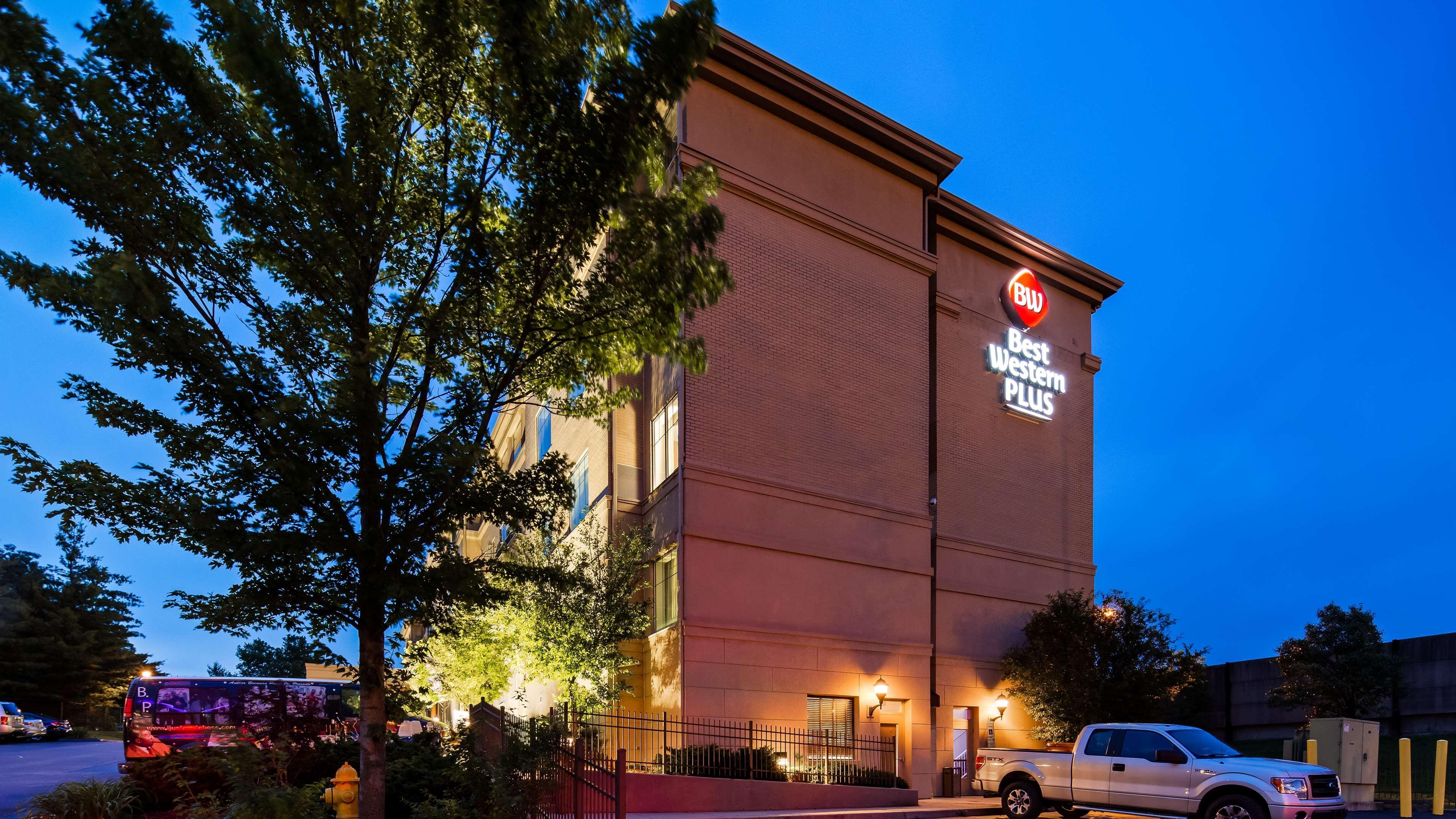 Best Western Plus Hannaford Inn & Suites Kenwood Eksteriør bilde