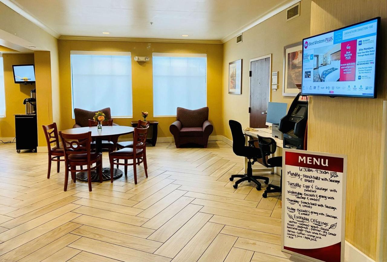 Best Western Plus Hannaford Inn & Suites Kenwood Eksteriør bilde