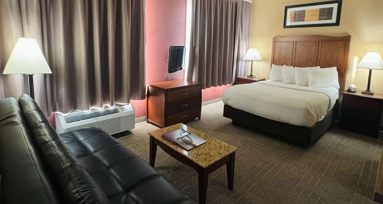 Best Western Plus Hannaford Inn & Suites Kenwood Eksteriør bilde