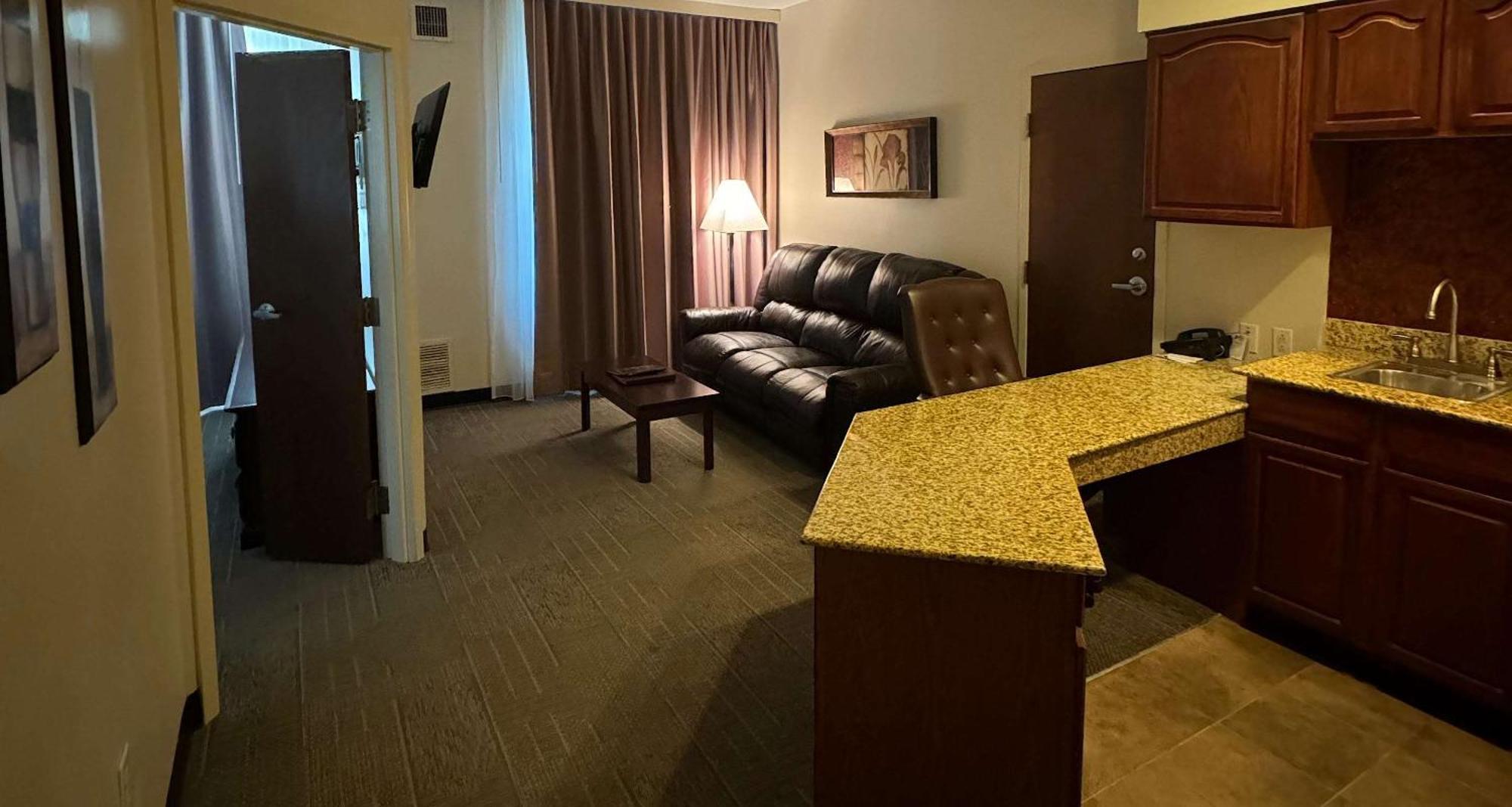 Best Western Plus Hannaford Inn & Suites Kenwood Eksteriør bilde